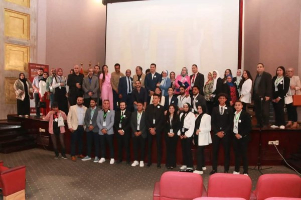 شيدر في المؤتمر الاول للشبكة العربية للصحافة العلمية